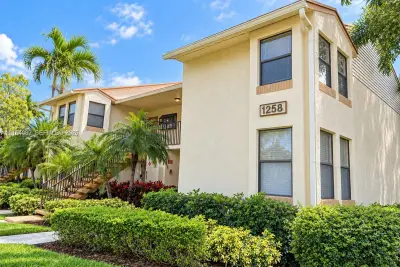 1258 S Military Trl #815, Deerfield Beach: photo 1 of 22
