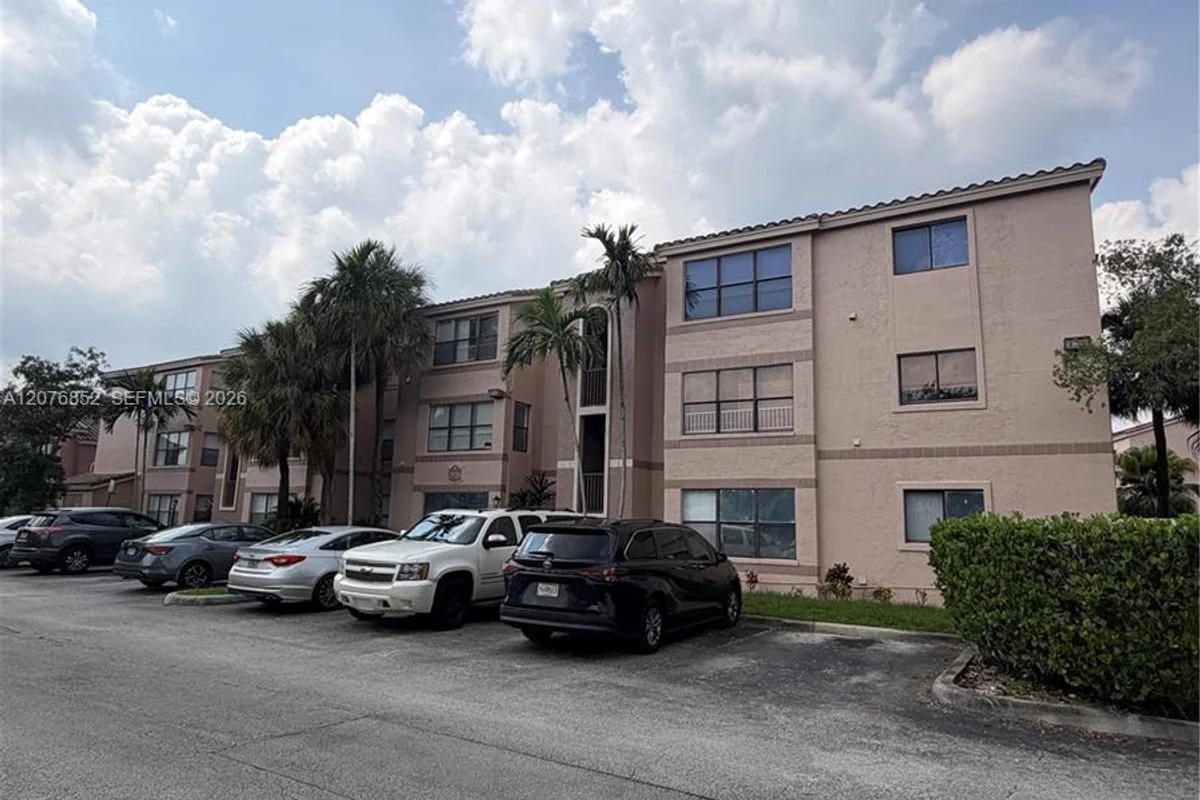 2926 S University Dr #6107, Davie: photo 1 of 36