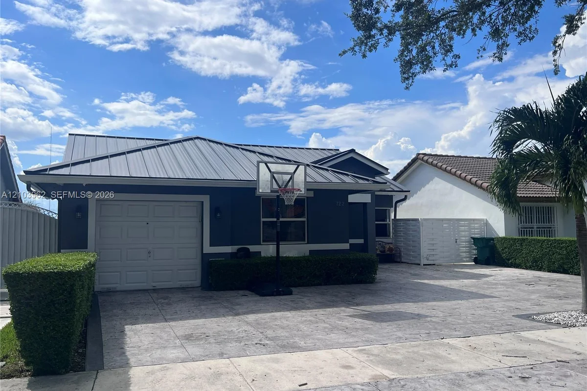 722 NW 134th Ave, Miami: photo 1 of 27