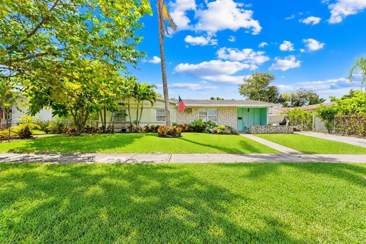 9980 Marlin Rd, Cutler Bay: photo 1 of 31