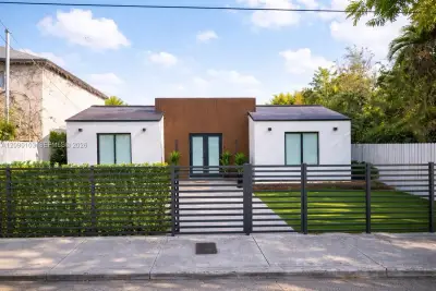 187 NW 53rd St, Miami: photo 1 of 13