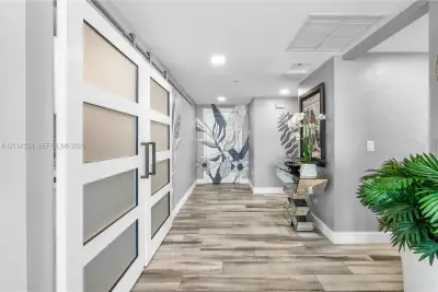 2110 N Ocean Blvd #10E, Fort Lauderdale: photo 1 of 47