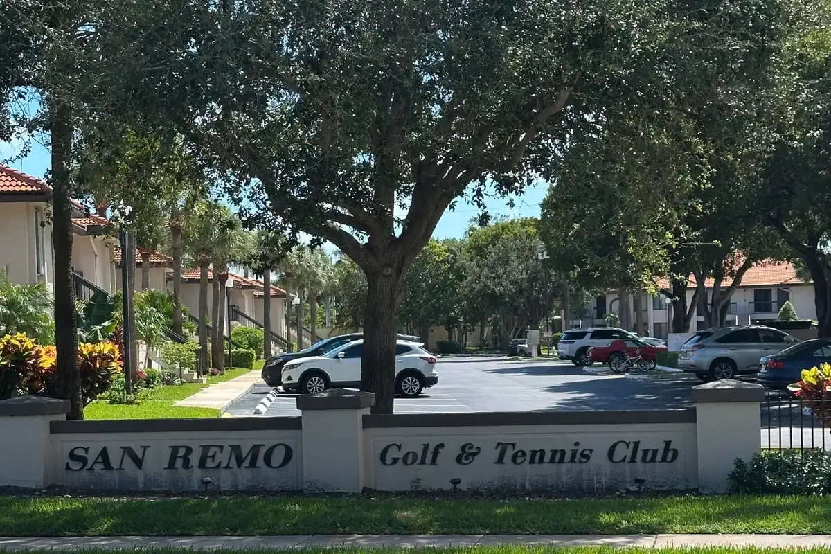 351 Club Cir #108, Boca Raton: photo 1 of 33