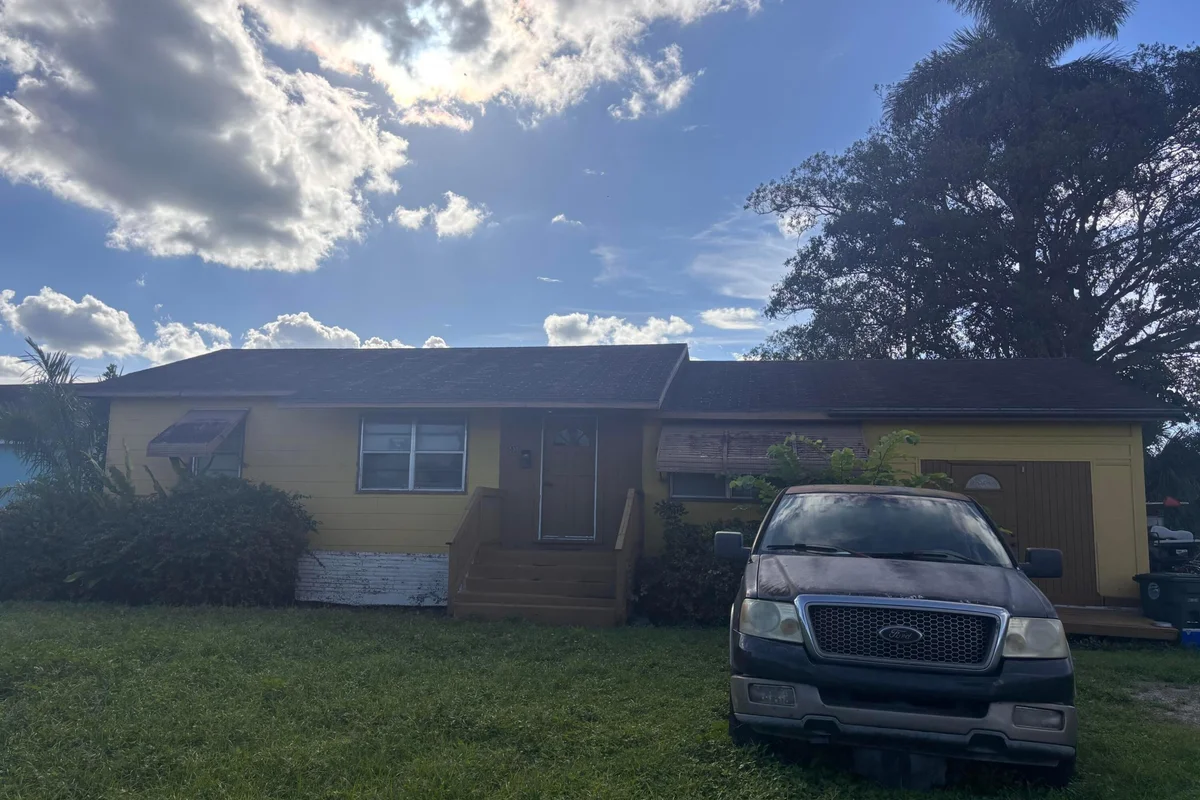 530 SE 4th St, Belle Glade: photo 1 of 2