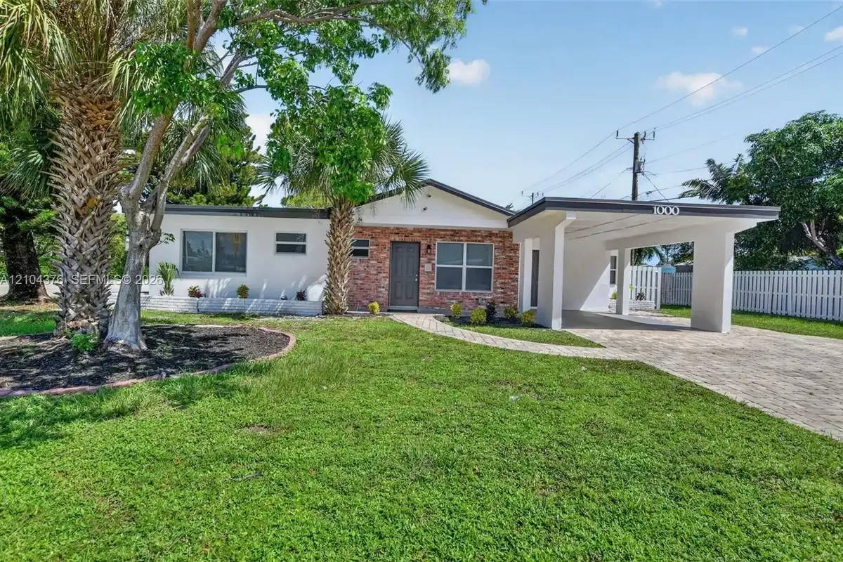 1000 SE 2nd Ave, Deerfield Beach: photo 1 of 43