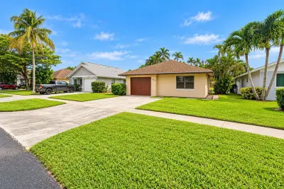 1435 S Summit Run Cir, West Palm Beach: photo 1 of 42