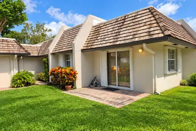 808 E Cypress Ln #P-12, Pompano Beach: photo 1 of 22