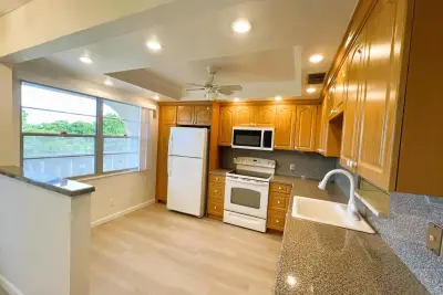 2403 Antigua Cir #J4, Coconut Creek: photo 1 of 26