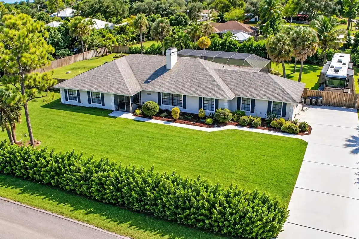 8606 Arrowhead Dr, Lake Worth: photo 1 of 62