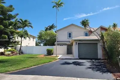 3124 Spanish Trl, Delray Beach: photo 1 of 17