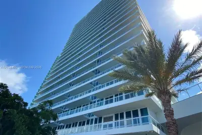 540 West Ave #1811, Miami Beach: photo 1 of 31