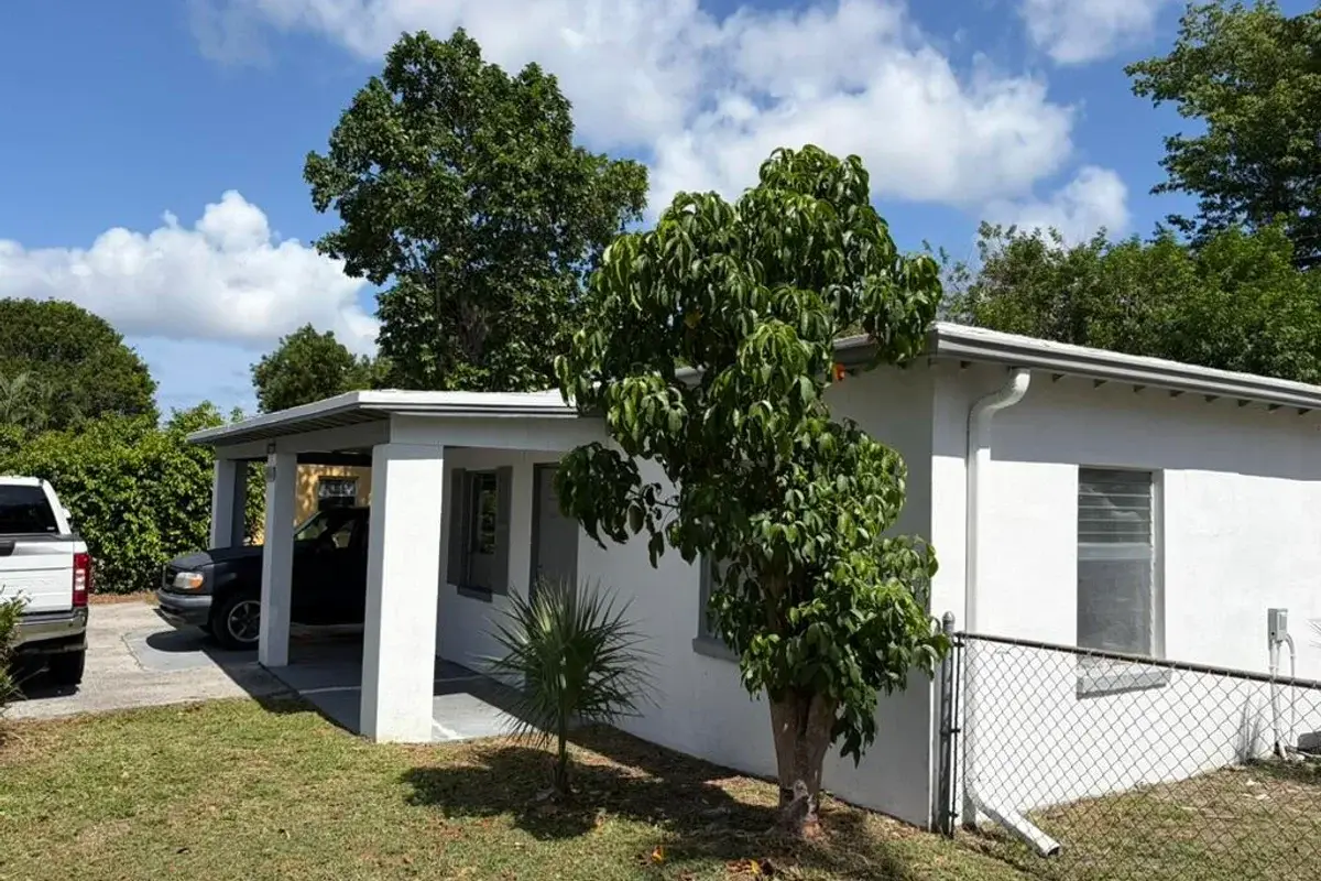1861 Bomar Dr, Juno Beach: photo 1 of 2