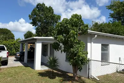 1861 Bomar Dr, Juno Beach: photo 1 of 2