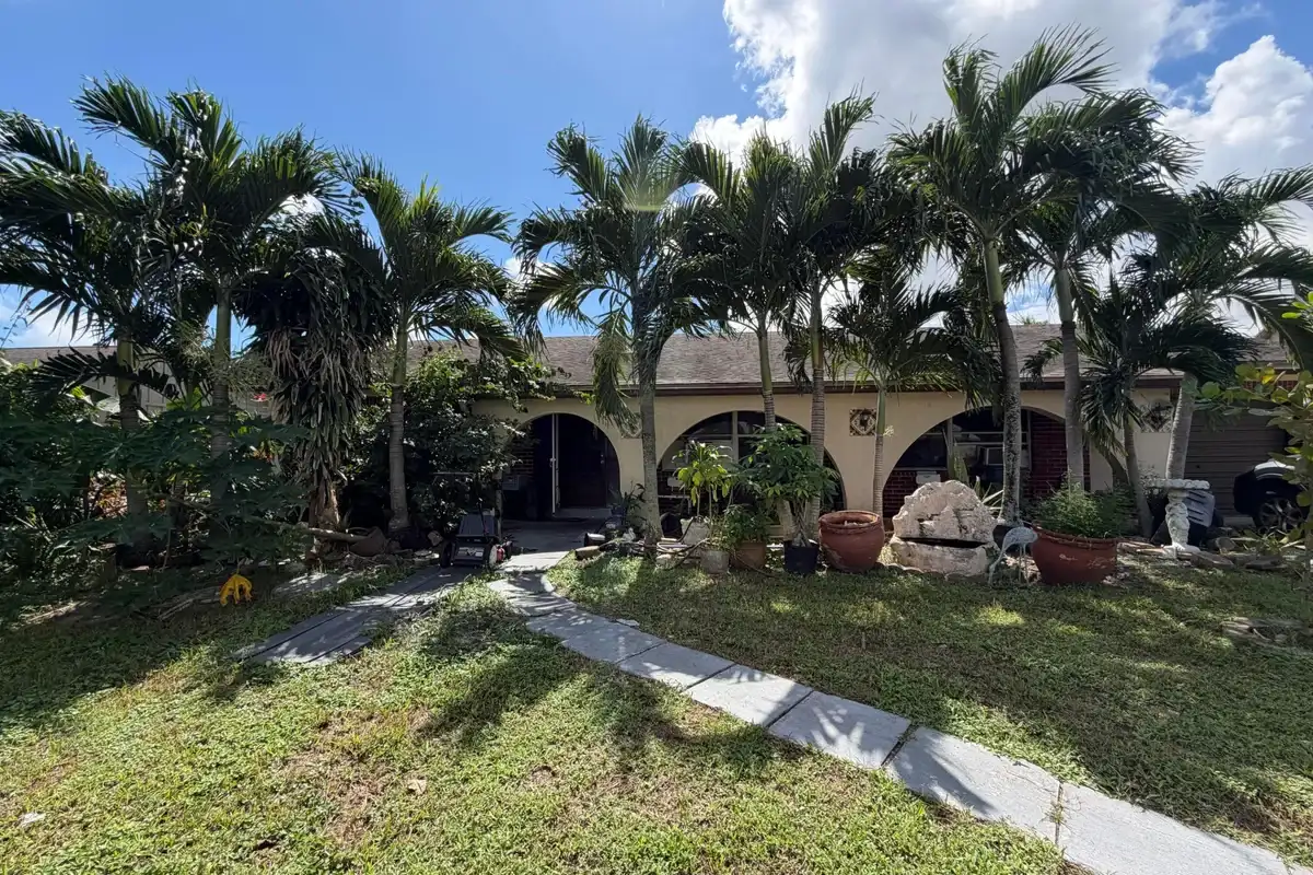 3464 Artesian Dr, Lake Worth: photo 1 of 20