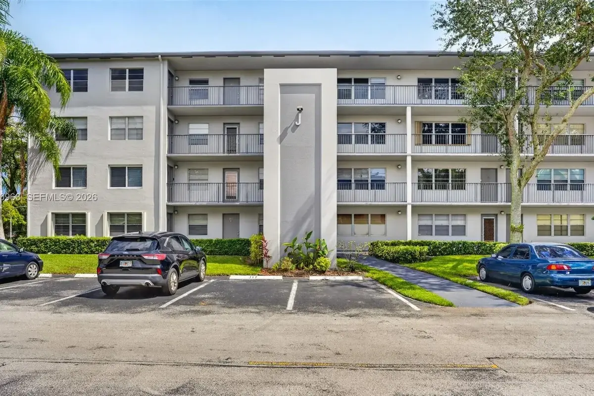 101 SW 132nd Way #310J, Pembroke Pines: photo 1 of 35