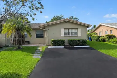 11220 NW 35th St #B, Coral Springs: photo 1 of 13