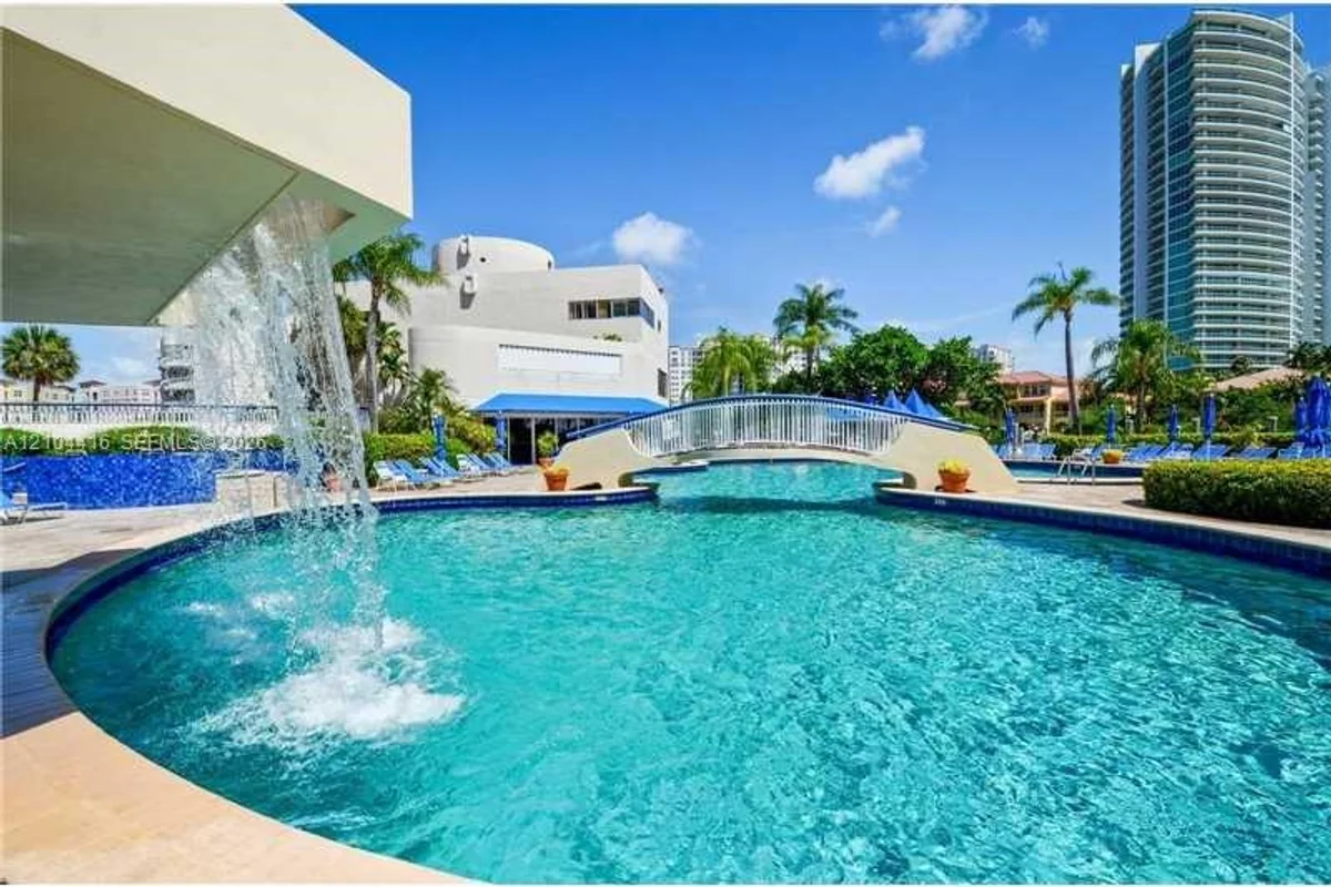 19707 Turnberry Way #18L, Aventura: photo 1 of 54