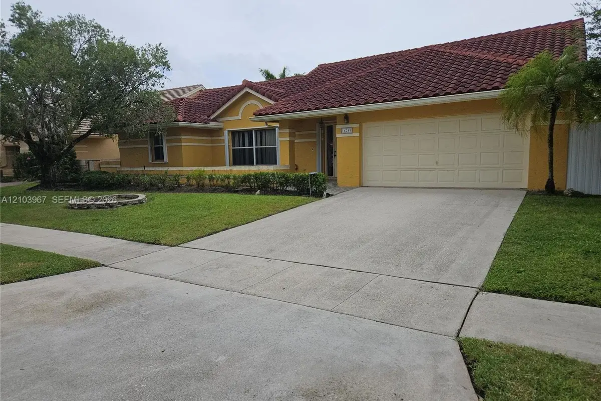 16258 NW 12th St, Pembroke Pines: photo 1 of 19