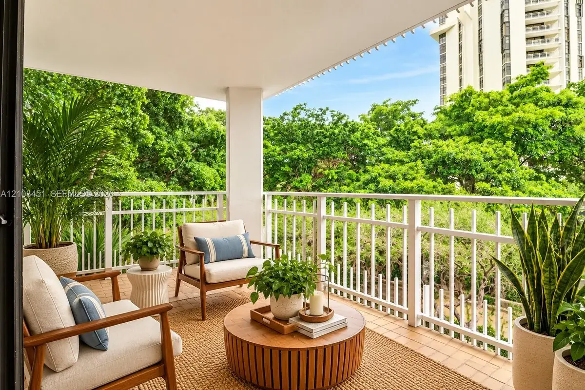 2000 Towerside Ter #301, Miami: photo 1 of 53