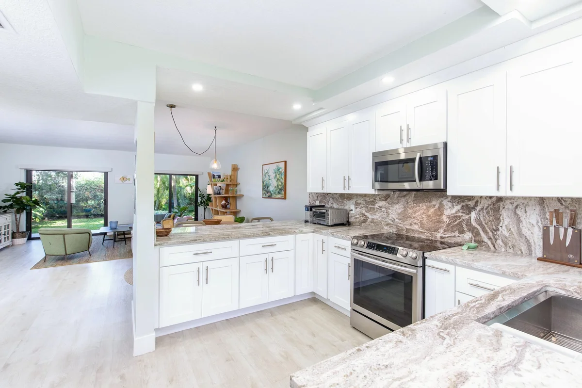 11267 Pond View Dr #B102, Wellington: photo 1 of 33