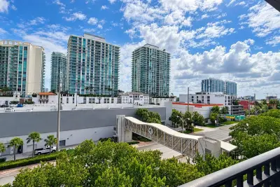 16909 N Bay Rd #718, Sunny Isles Beach: photo 1 of 17