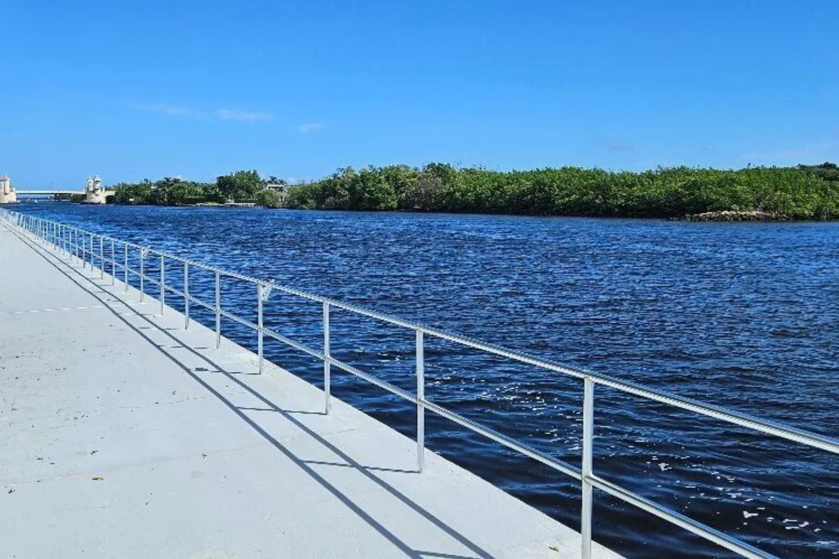 800 W Horizons W #104, Boynton Beach: photo 1 of 12
