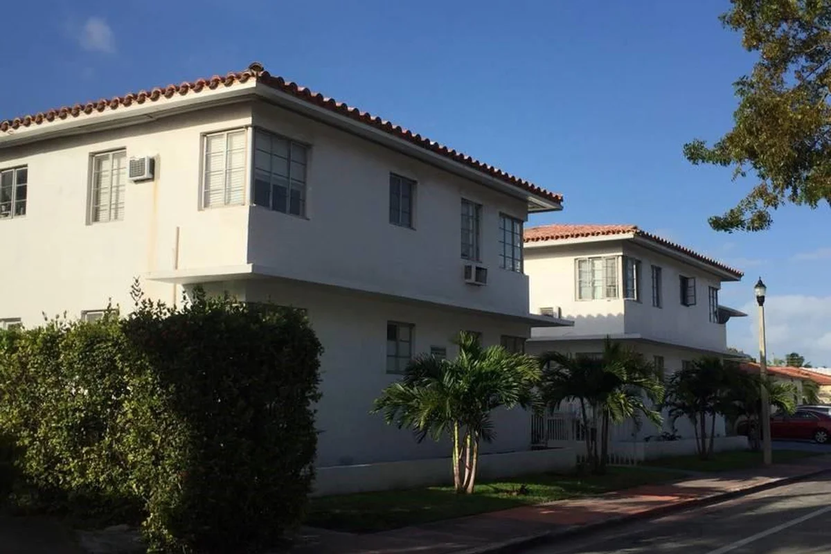830 80th St #6, Miami Beach: photo 1 of 14