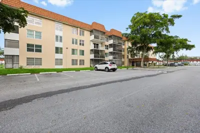 4154 Inverrary Dr #312, Lauderhill: photo 1 of 26