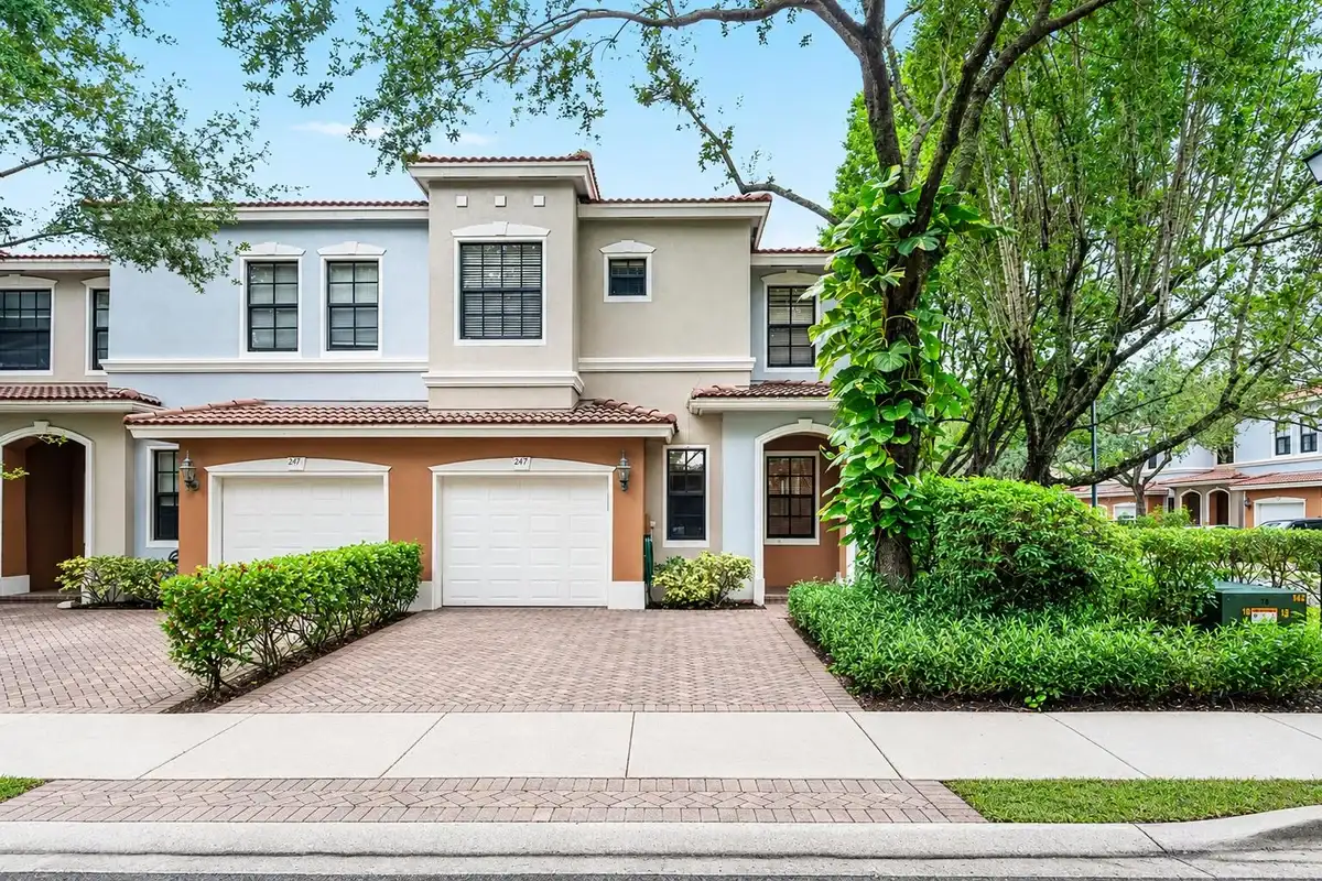 247 W Chrystie Cir, Delray Beach: photo 1 of 45