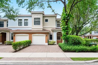 247 W Chrystie Cir, Delray Beach: photo 1 of 45