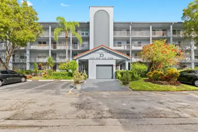 1151 SW 128th Ter #103D, Pembroke Pines: photo 1 of 22