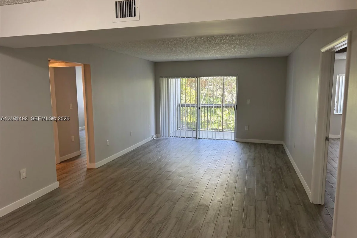 721 N Pine Island Rd #201, Plantation: photo 1 of 17