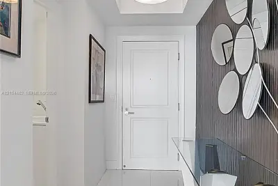 Condo in Pompano Beach: photo 1 of 52