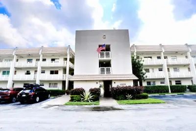 6850 Royal Palm Blvd #211G, Margate: photo 1 of 43
