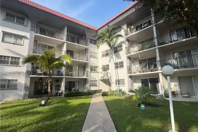 8107 SW 72nd Ave #201E, Miami: photo 1 of 22