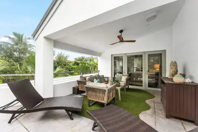 26 SE 10th Ave, Fort Lauderdale: photo 1 of 69