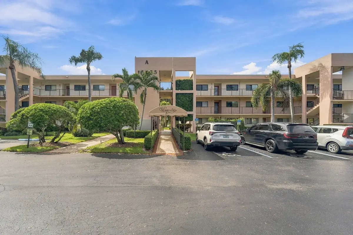 15075 Witney Rd #101, Delray Beach: photo 1 of 34
