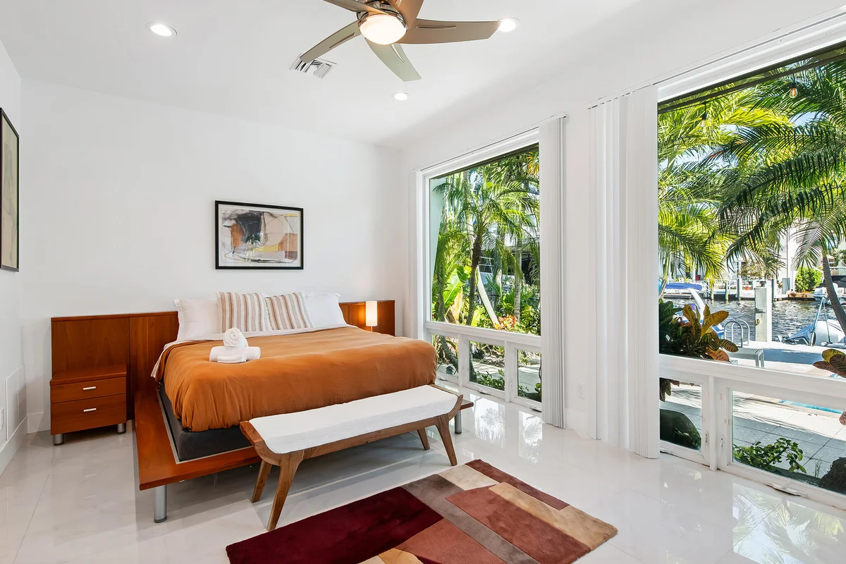 1612 SE 13th St, Fort Lauderdale: photo 1 of 39