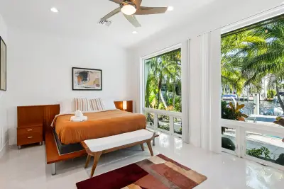 1612 SE 13th St, Fort Lauderdale: photo 1 of 39