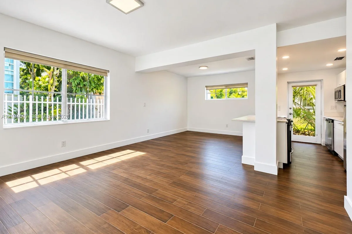 1001 Bay Dr #945, Miami Beach: photo 1 of 14