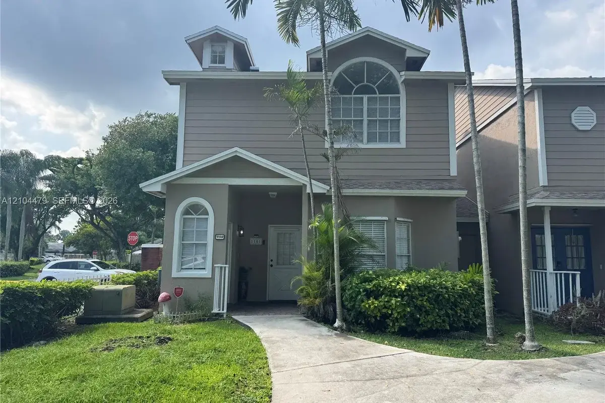 12201 SW 148th St #1102, Miami: photo 1 of 18