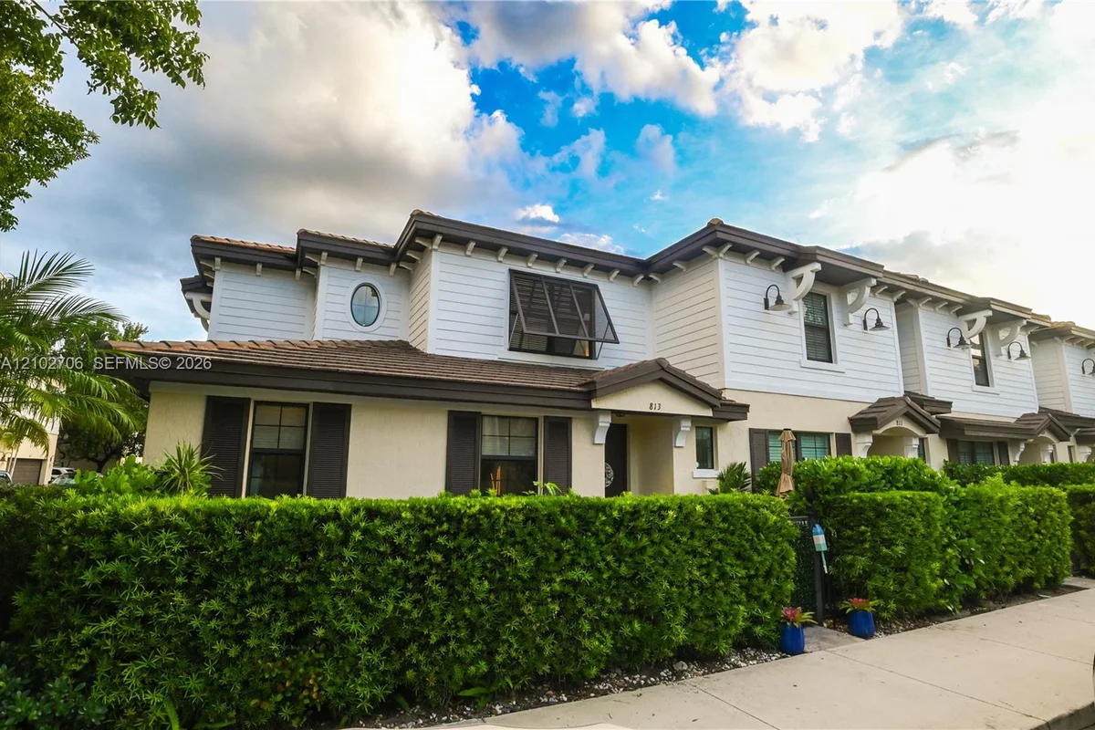 813 S Ocean Blvd, Pompano Beach: photo 1 of 15