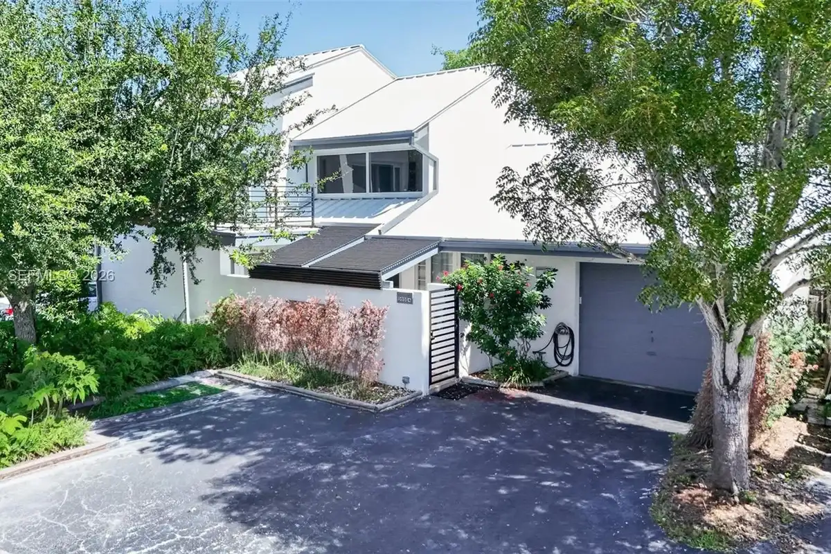 20304 SW 85th Ave, Cutler Bay: photo 1 of 56