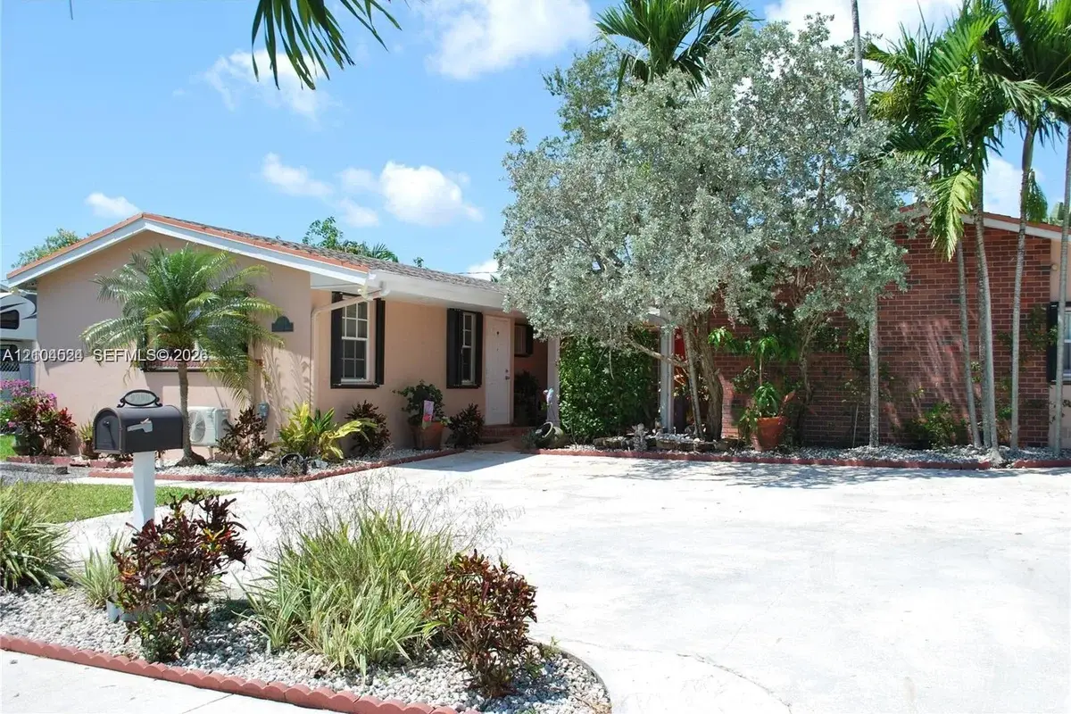 9990 Marlin Rd, Cutler Bay: photo 1 of 15