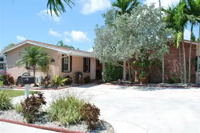 9990 Marlin Rd, Cutler Bay: photo 1 of 15