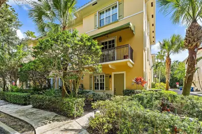 163 Apalachee Ln, Jupiter: photo 1 of 42