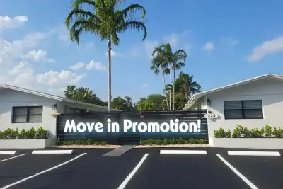 325 NW 25th St #3, Wilton Manors: photo 1 of 12