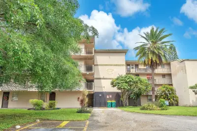 5275 NW 10th Ct #401, Plantation: photo 1 of 21