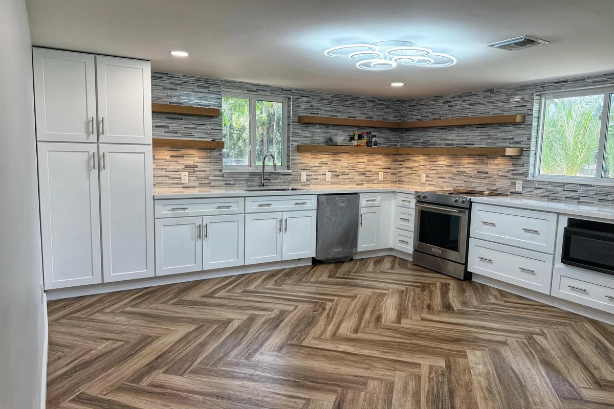 8628 Pioneer Rd, West Palm Beach: photo 1 of 2