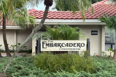 5248 NE 6th Ave #D32, Oakland Park: photo 1 of 16
